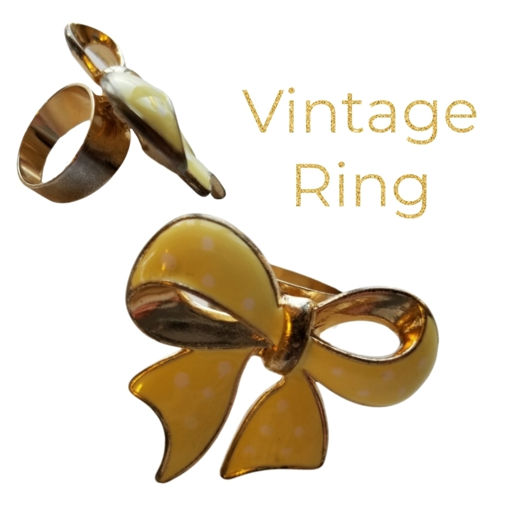 Vintage 90s Yellow Enamel Polka Dot Bow Statement Ring - Gold Tone, Size 4